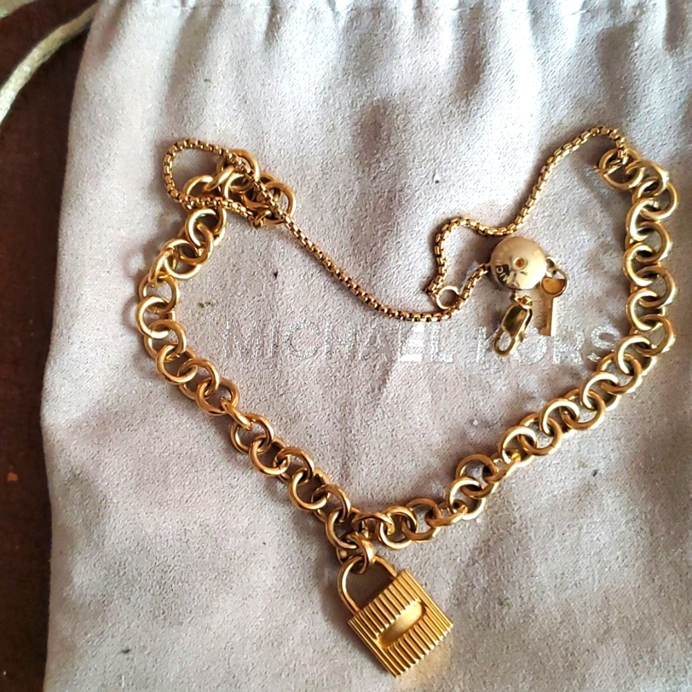 Michael Kors choker